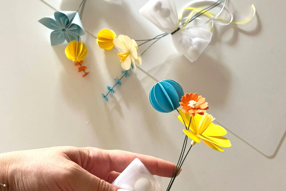 SP_signature project_paper flowers_giuseppina_baptismal favors_floral decoration_9eda08ae-0d07-4139-a262-1ab4bc1c7a5f