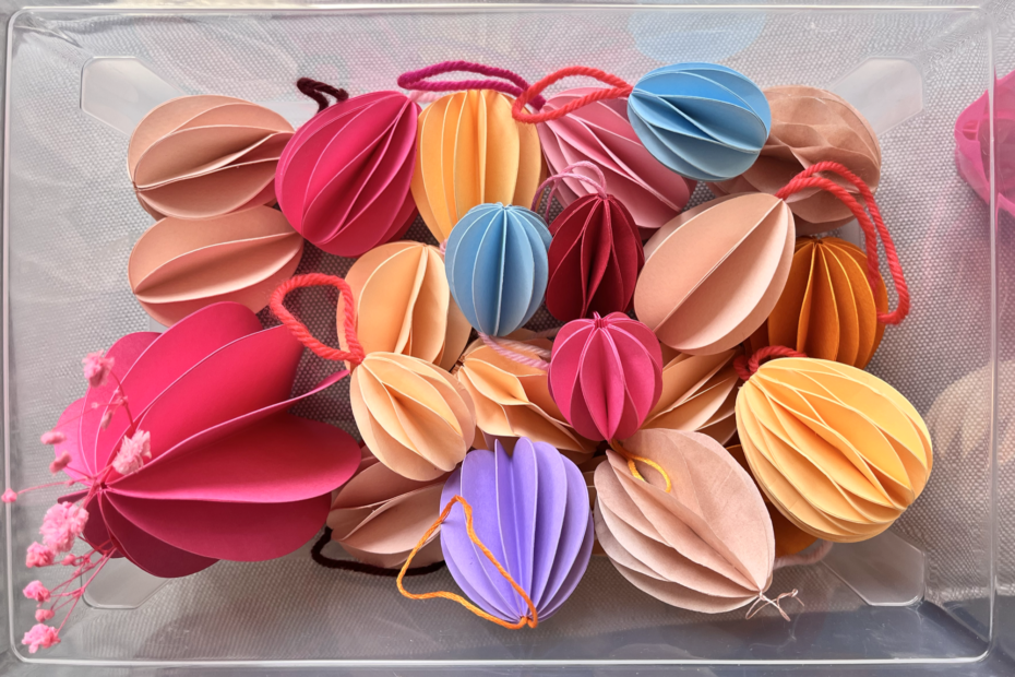 signature project_easter workshop_paper flowers_paper eggs_easter treeIMG_9359